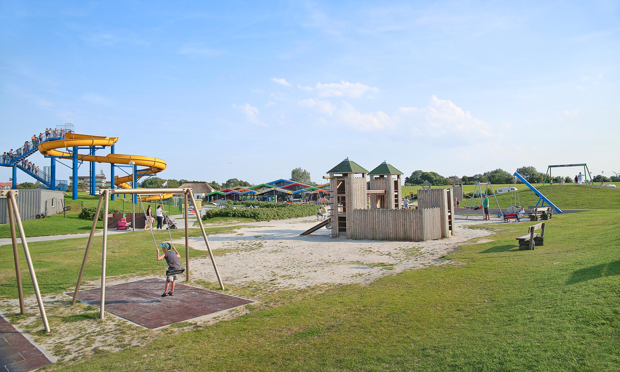 Spielplatz en Strand in Bensersiel